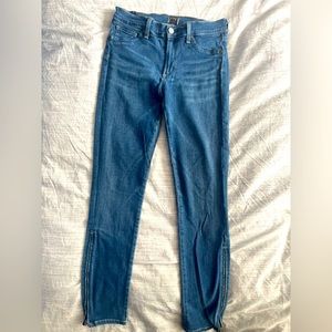 Citizens of Humanity skinny jegging